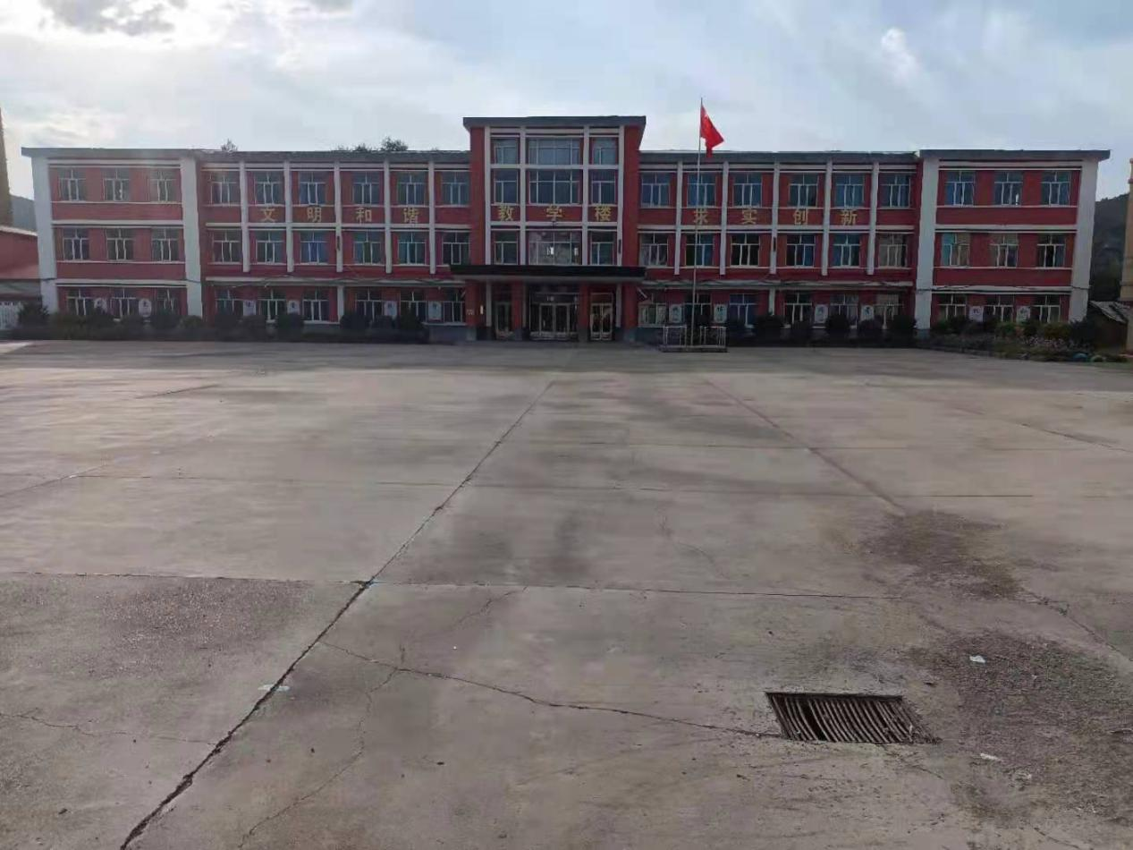 巴林中小学.png
